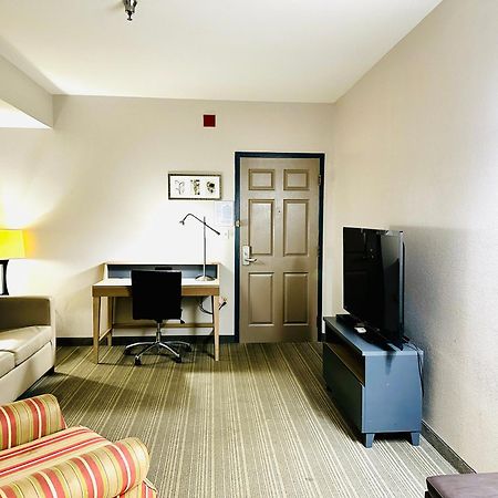 Radiant Inn And Suites Мърфрийзбъроу Екстериор снимка