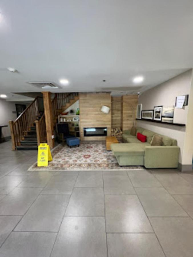 Radiant Inn And Suites Мърфрийзбъроу Екстериор снимка